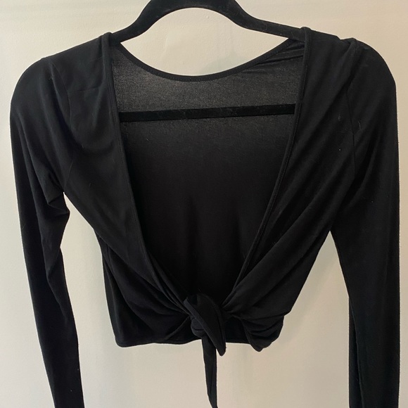 Aritzia Wilfred Free tie wrap long sleeve top